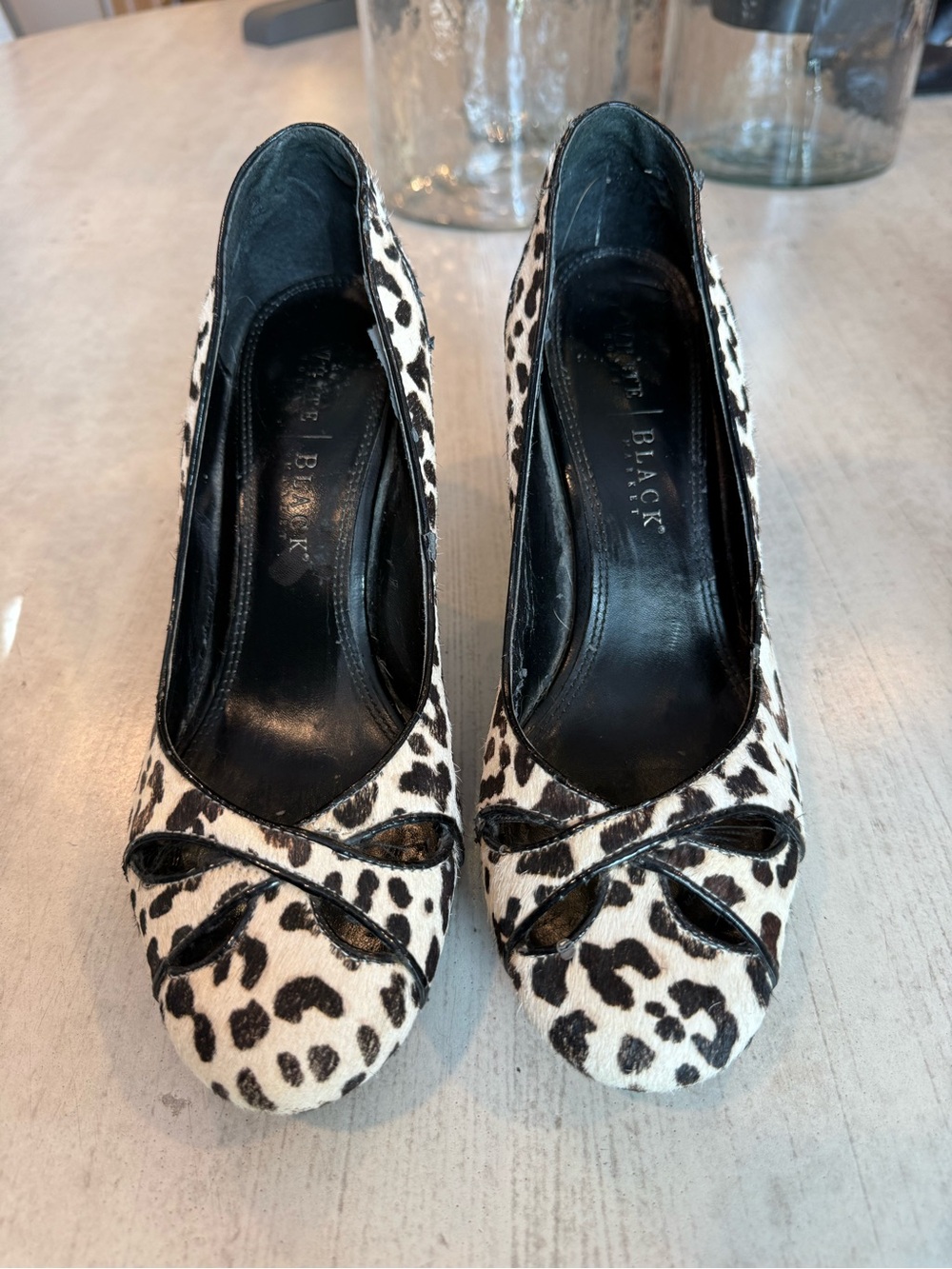 whbm white house black market. 9.5 Womens Pump. Animal Print Hair. Fair.